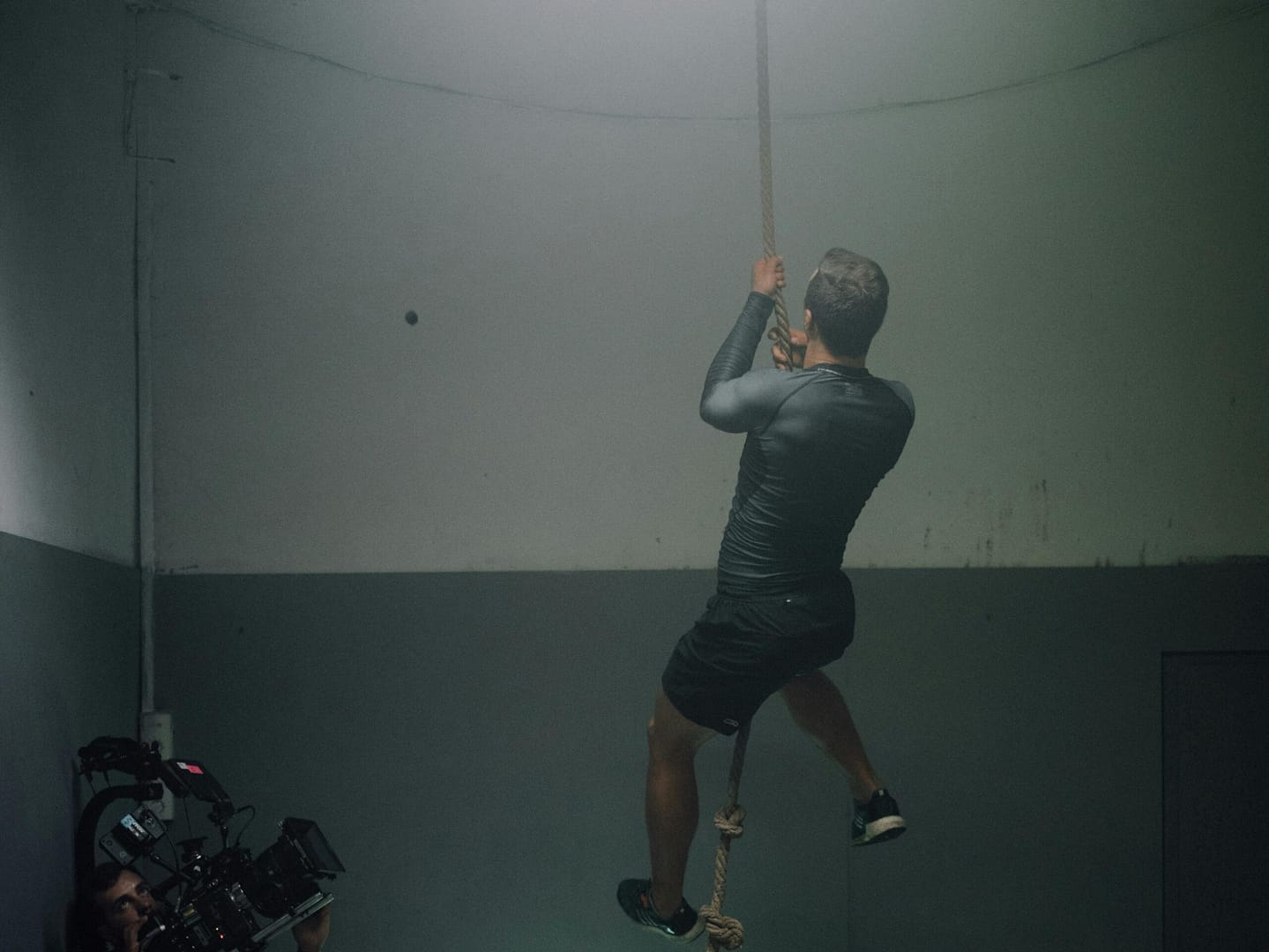 FITNESS MOTIVATION: ACHIEVE YOUR BEST SELF EVEN WITH A BUSY LIFE pexels koolshooters 9944895